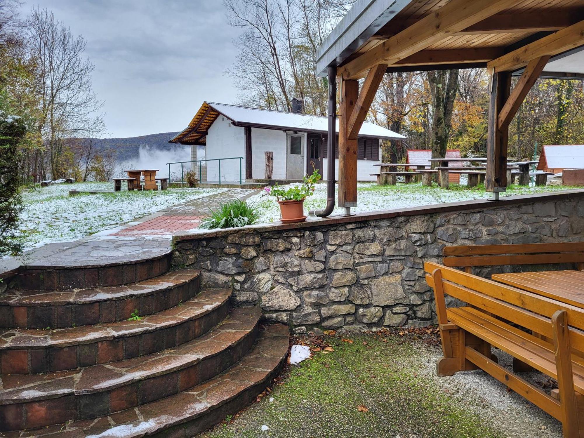 Koca Sredi Gozda Kanal Exterior foto